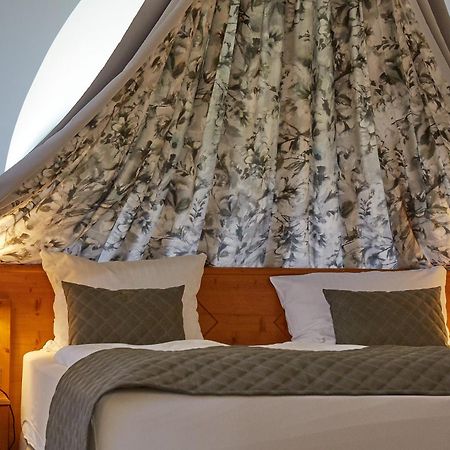 Schloss Hotel Dresden Pillnitz ภายนอก รูปภาพ