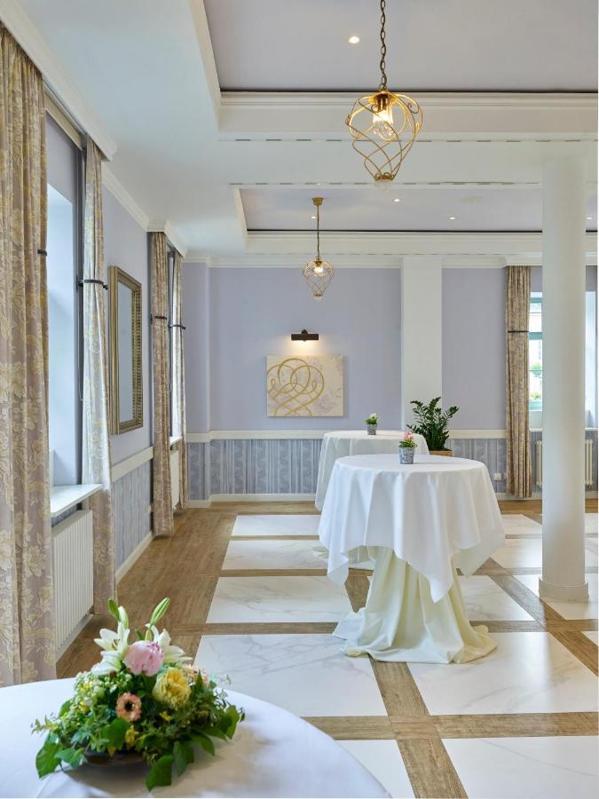 Schloss Hotel Dresden Pillnitz ภายนอก รูปภาพ