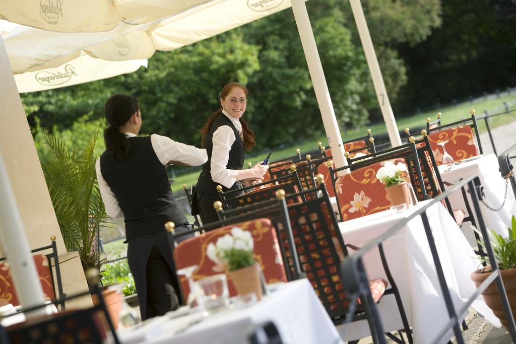 Schloss Hotel Dresden Pillnitz ภายนอก รูปภาพ