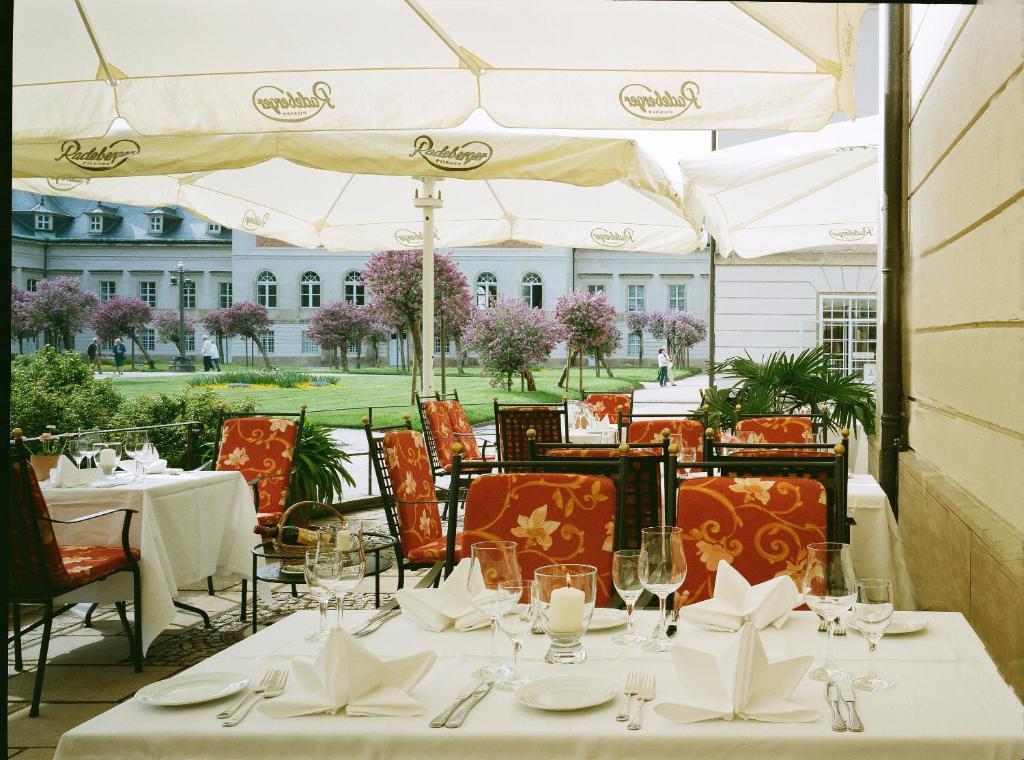 Schloss Hotel Dresden Pillnitz ภายนอก รูปภาพ